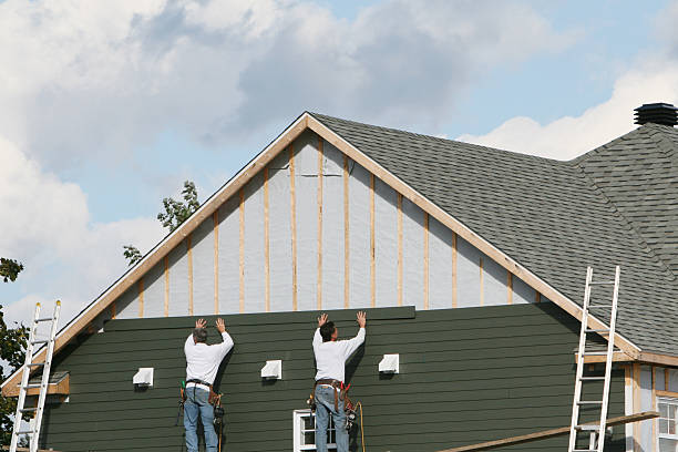 Professional Vinyl Siding technician working in Charlotte, NC